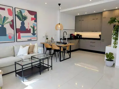 Una cocina o zona de cocina en BIG sun terrace renovated 2-bedroom luxury duplex
