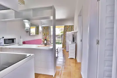 Una cocina o zona de cocina en Bungalow Santa Fe de 2 habitaciones
