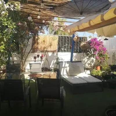 Yumbo room