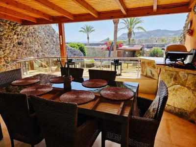Un balcón o terraza de Fantastic Anfi Tauro Duplex with ocean view