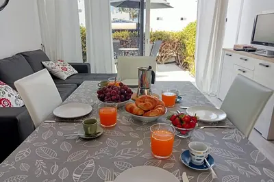 Comida en o cerca de este apartamento
