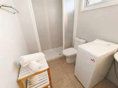 Un baño de Las Camelias 215 By Pride Holiday Rentals