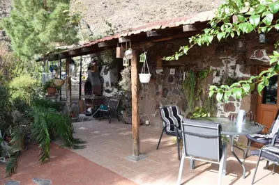 Jardín al aire libre en La Casa de los Pinos Temisas