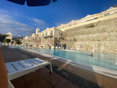 Piscina en o cerca de Comfortable modern house with jacuzzi, and access to swimming pool