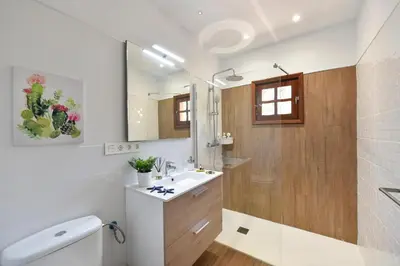 Un baño de Sun Cay by VillaGranCanaria