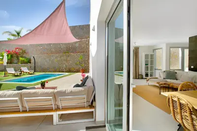 Piscina en o cerca de Luxury Boho Villa with Heated Pool, Rooftop and Panoramic Sea View in Amadores