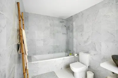 Un baño de Luxury Boho Villa with Heated Pool, Rooftop and Panoramic Sea View in Amadores