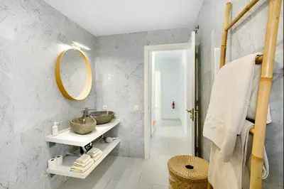 Un baño de Luxury Boho Villa with Heated Pool, Rooftop and Panoramic Sea View in Amadores