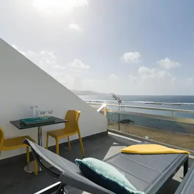 Luxury Suite Over The Beach