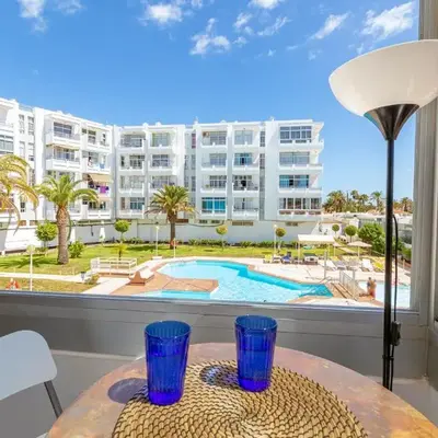 HORIZON VACATION HOME - Luxury Condo near Yumbo