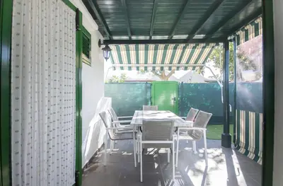 Zona de estar de Charming bungalow with private garden