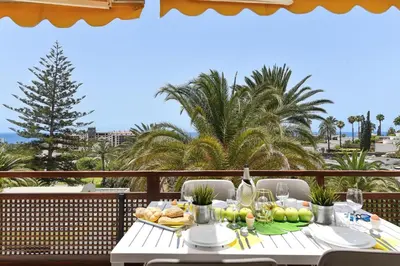 Comida en o cerca de este apartamento