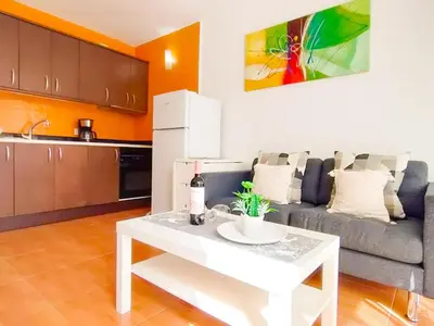 Una cocina o zona de cocina en Sweet Friendly Holiday Home