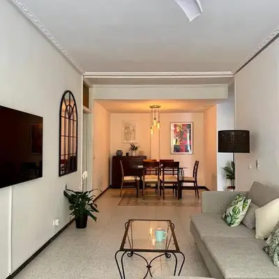 Spacious 4 Bedrooms apartment for family or several friends