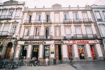 Edificio en el que se encuentra el albergue