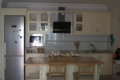 Una cocina o zona de cocina en APARTAMENTO AVDA. LAS ARTES