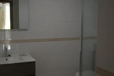Un baño de APARTAMENTO AVDA. LAS ARTES