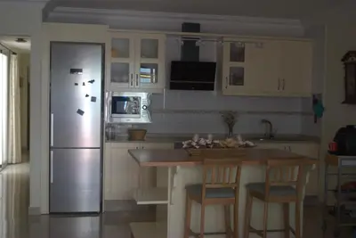Una cocina o zona de cocina en APARTAMENTO AVDA. LAS ARTES