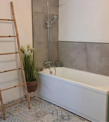 Un baño de LAZURITE MASPALOMAS Apartamentos Sur Gran Canaria