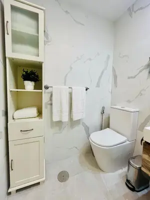 Un baño de SUNSET La Strada