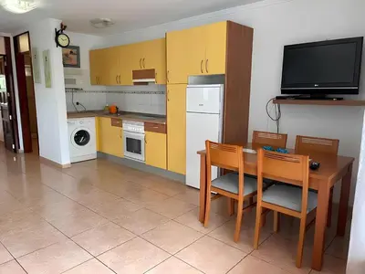Una cocina o zona de cocina en Descubre el bungalow perfecto para tus vacaciones