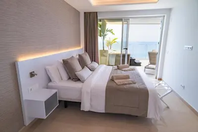 Cama o camas de una habitación en Grand Horizon Luxury Boutique Apartments