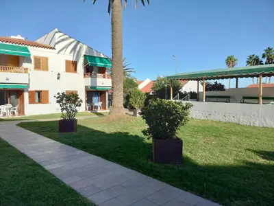 Jardín al aire libre en Apartamentos Los Balandros by SunHousesCanarias