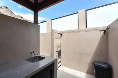 Un baño de Almadies Tauro by VillaGranCanaria