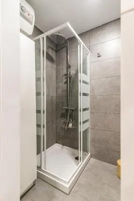 Un baño de Nomad, Wifi , Espacio trabajo ,Playa ,Ocio