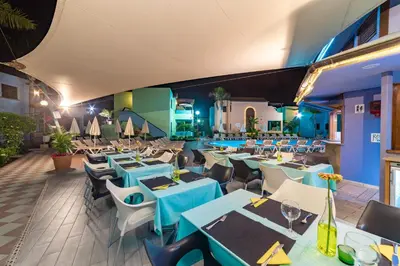 Un restaurante o sitio para comer en Club Vista Serena