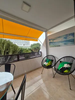 Un balcón o terraza de Playa del Inglés easy relax accommodation