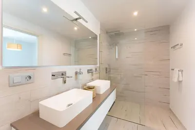 Un baño de Villa mit Pool Los Lagos 16