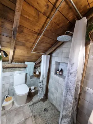 Un baño de El Nido Fuente Hervera. Precioso Loft con Bañera de Hidromasaje