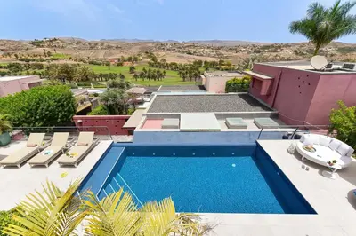 Piscina en o cerca de Villa SV6 by VillaGranCanaria