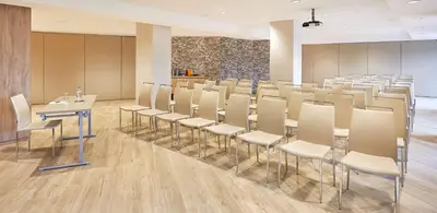 Zona business o sala de conferencias en NH Imperial Playa