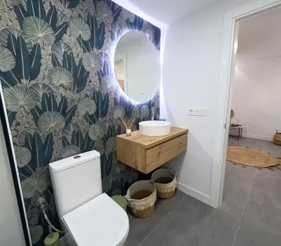 Un baño de Violeta Suite