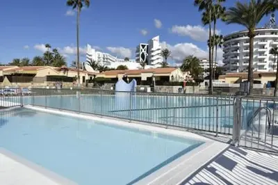 Piscina en o cerca de Bungalow Santa Fe en Playa del Inglés