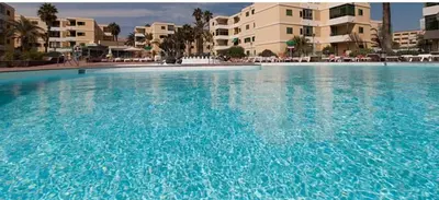 Piscina en o cerca de Las Olas 206