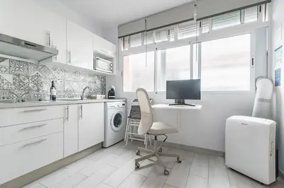 Una cocina o zona de cocina en Minimalist & Exterior Studio Next to the Beach
