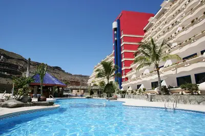 Piscina en o cerca de Hotel LIVVO Lago Taurito & Aquapark