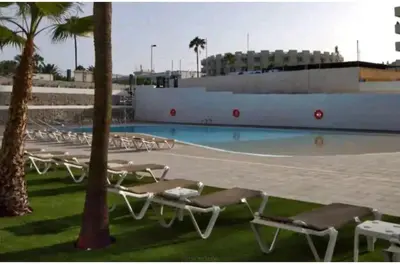 Piscina en o cerca de Pequeño, céntrico y acogedor 4th by CASAS COCODRILO