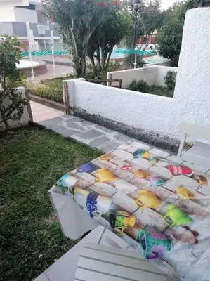 Jardín al aire libre en Quiet & Bright Apartment with private garden