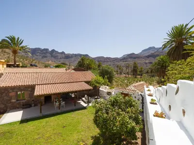 Vista general de una montaña o vista desde la villa