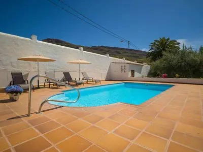 Piscina en o cerca de CASA RURAL LA MONTAÑETA