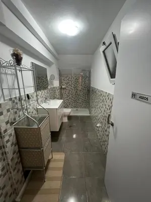Un baño de Sun Beach Arinaga