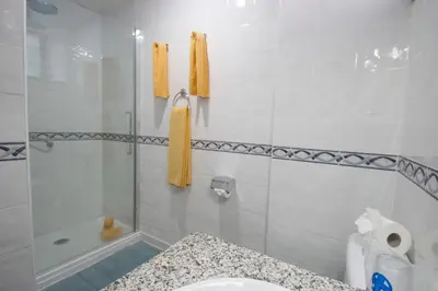 Un baño de Hotel Green Field