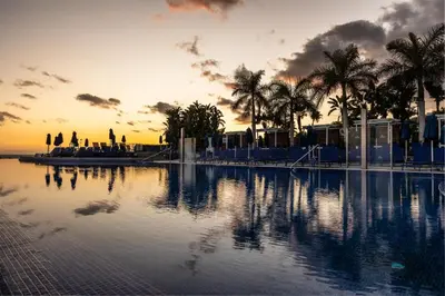 Amanecer o atardecer desde el apartahotel o alrededores