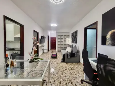 Zona de estar de Affordable holiday accommodation for large families and groups at Las Canteras beach with 3 Bedrooms and Free Parking