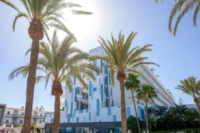 Edificio en el que se encuentra el hotel