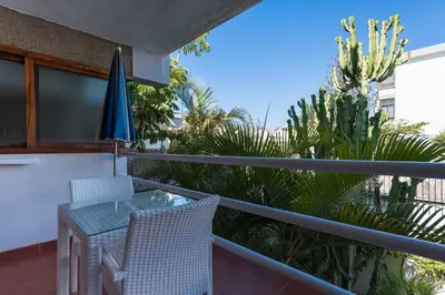 Un balcón o terraza de Apartamentos El Paseo